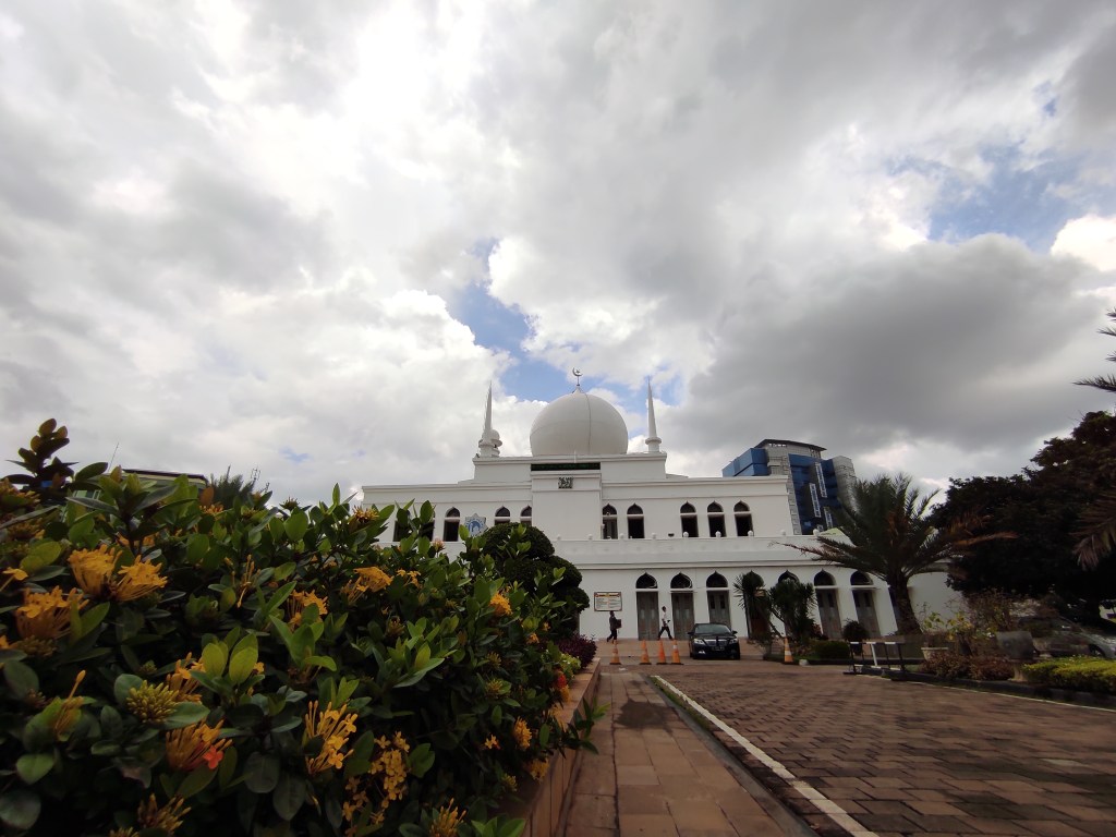 Dari Masalah Awan sampai Hubungan Agama dengan&nbsp;Negara